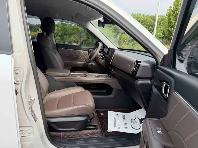 Wuling Starlight 560 — Фото автомобиля 11