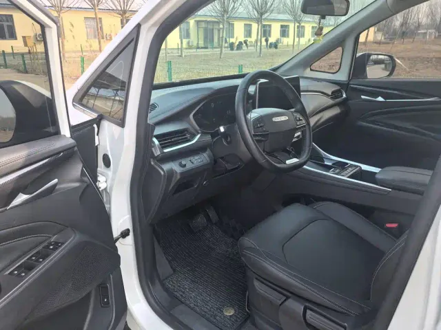 Maxus G50 — Фото автомобиля 12