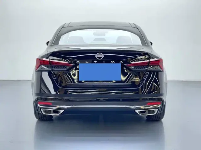 Nissan Teana — Фото автомобиля 5