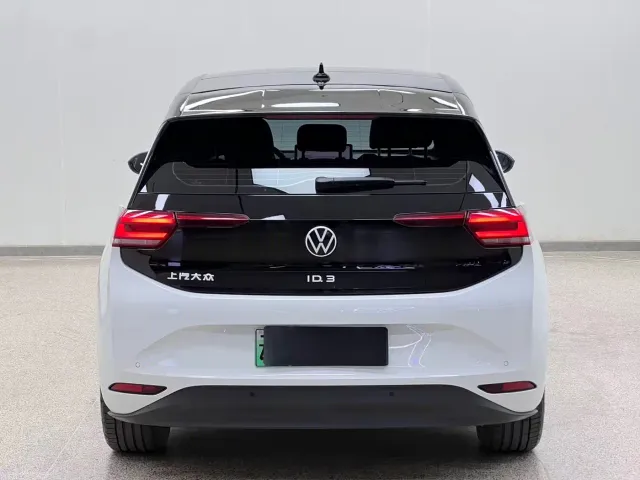 Volkswagen ID.3 — Фото автомобиля 5