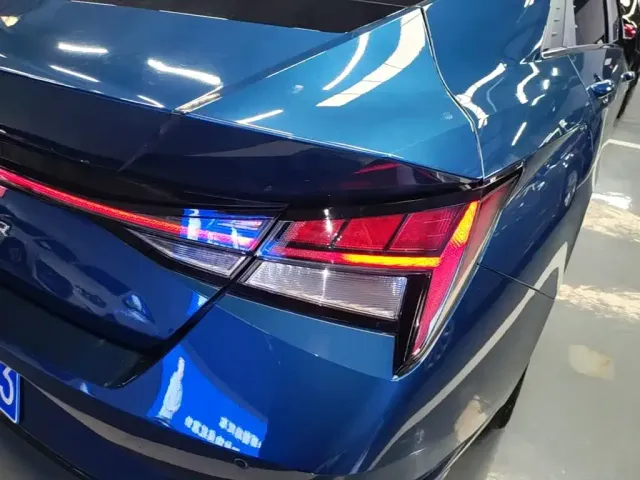 Hyundai Elantra — Фото автомобиля 7