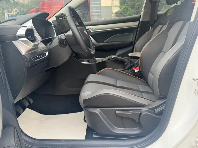 Geely Binyue — Фото автомобиля 4