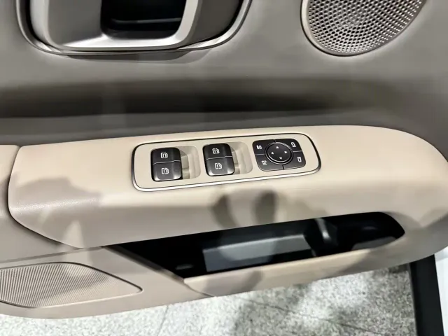 Li Auto i6 — Фото автомобиля 18