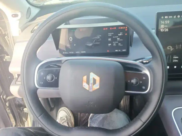 Leapmotor C10 — Фото автомобиля 15