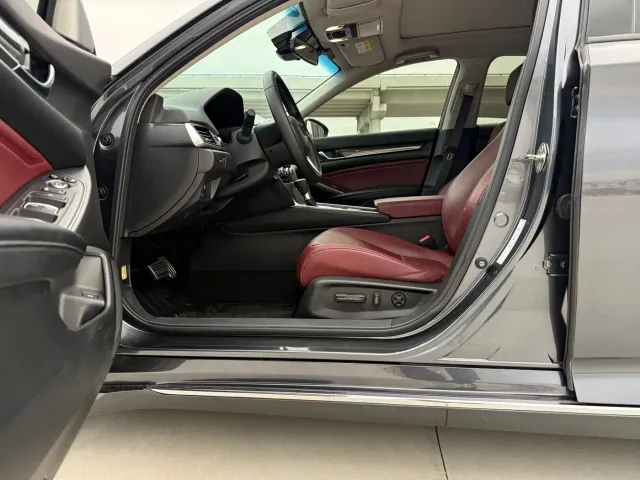 Honda Accord — Фото автомобиля 11