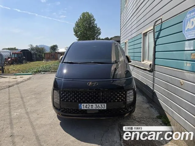 Фотография автомобиля — Hyundai Staria