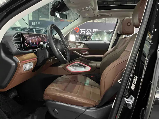 Mercedes-Benz GLE-Class — Фото автомобиля 10