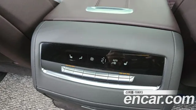 Cadillac Escalade Escalade 5 поколение — Фото автомобиля 18