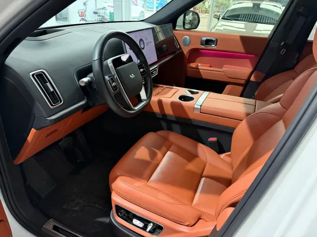 Li Auto L7 — Фото автомобиля 6