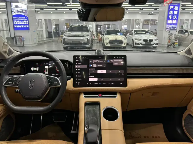 Aito M5 — Фото автомобиля 5