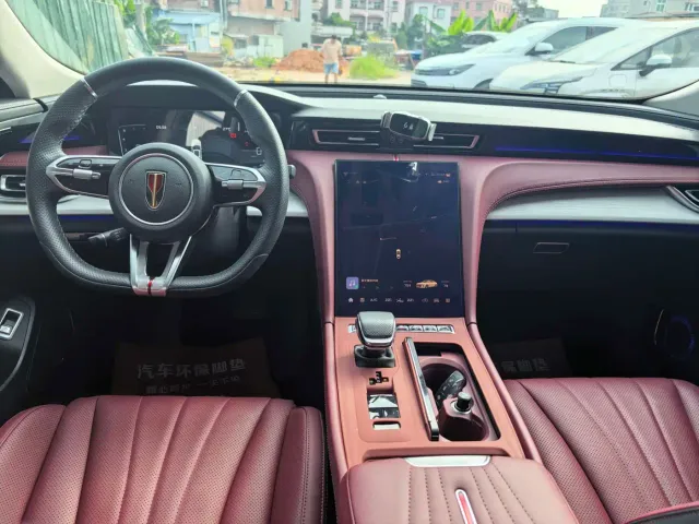Hongqi H5 — Фото автомобиля 5