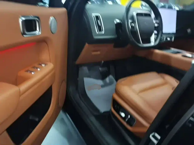 Li Auto L7 — Фото автомобиля 15