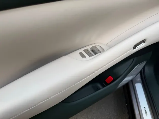 Xiaomi YU7 — Фото автомобиля 18