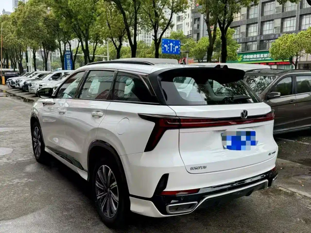 Changan CS75 Plus — Фото автомобиля 5