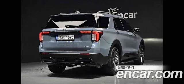 Ford Explorer 6th Gen — Фото автомобиля 2
