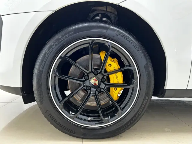 Porsche Macan — Фото автомобиля 25