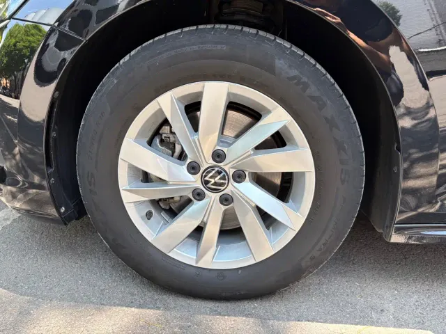 Volkswagen Passat — Фото автомобиля 11