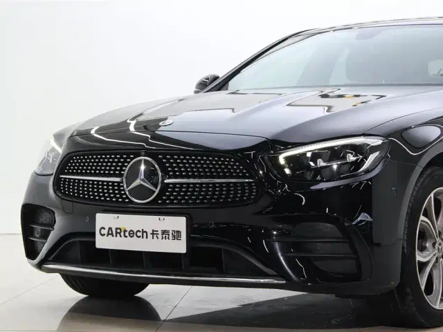 Mercedes-Benz E-Class — Фото автомобиля 10