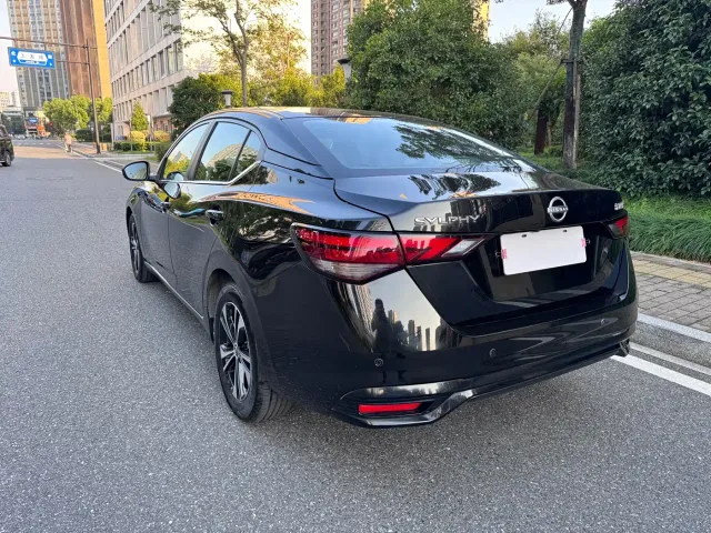 Nissan Sylphy — Фото автомобиля 5