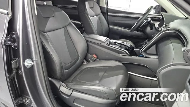 Hyundai Tucson Tucson (NX4) Дизель 2.0 4WD — Фото автомобиля 25