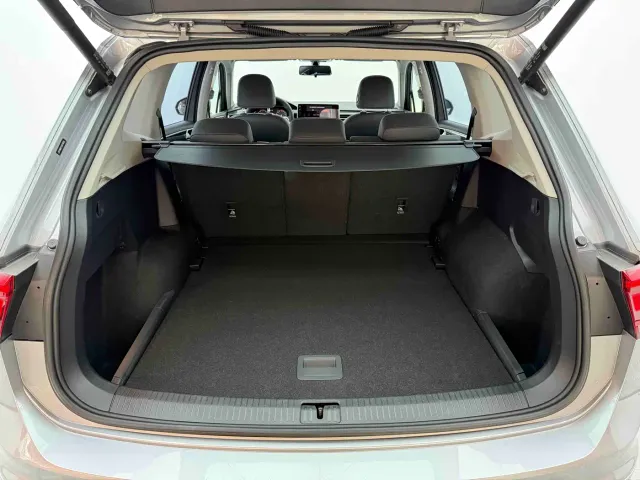 Volkswagen Tiguan L — Фото автомобиля 23