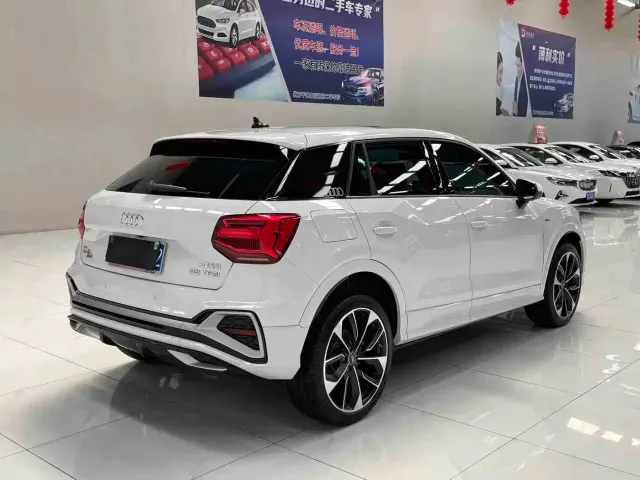 Audi Q2L — Фото автомобиля 4