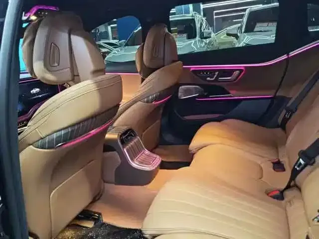 Mercedes-Benz E-Class — Фото автомобиля 5