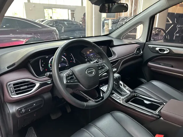 GAC Trumpchi M6 — Фото автомобиля 12