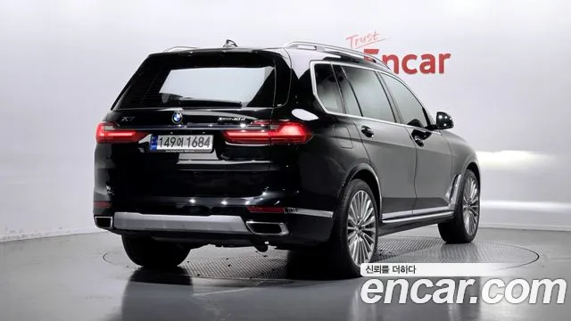 BMW X7 — Фото автомобиля 2