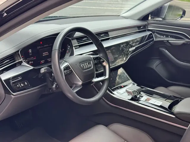 Audi A8 — Фото автомобиля 9