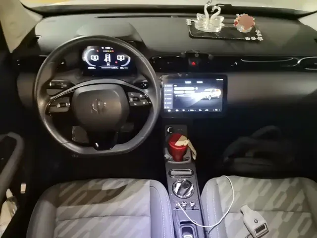 Leapmotor T03 — Фото автомобиля 9