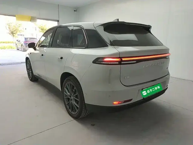 Leapmotor C10 — Фото автомобиля 4