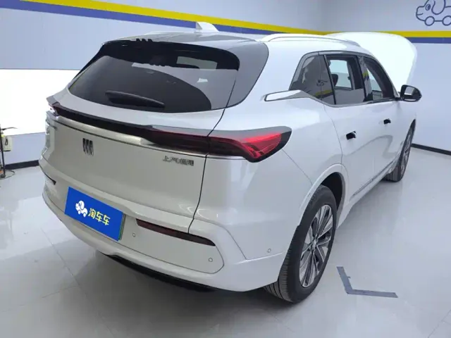 Buick E5 — Фото автомобиля 3