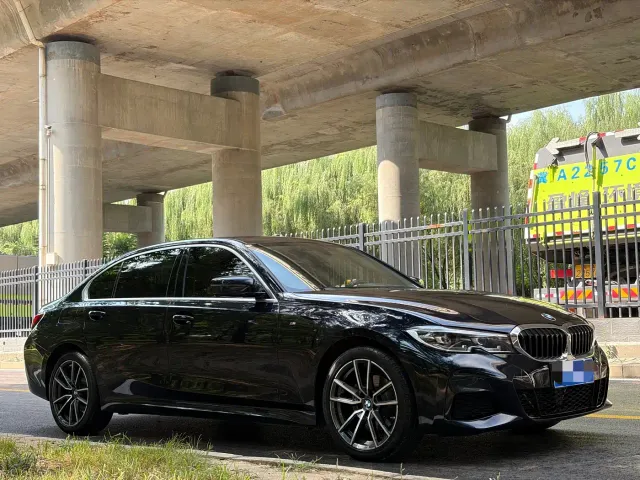 BMW 3 Series — Фото автомобиля 3