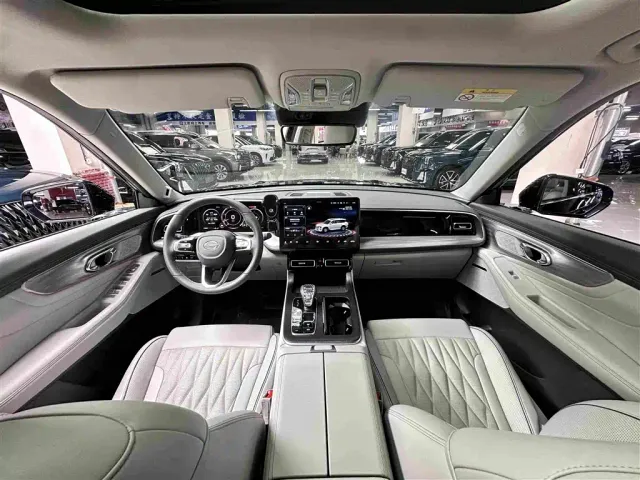 GAC Trumpchi GS8 — Фото автомобиля 20