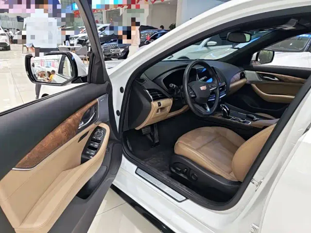 Cadillac CT5 — Фото автомобиля 15