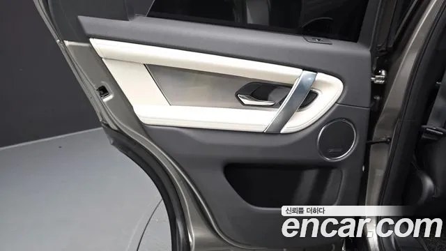 Land Rover Discovery Sport — Фото автомобиля 24