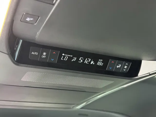 Toyota Vellfire — Фото автомобиля 11