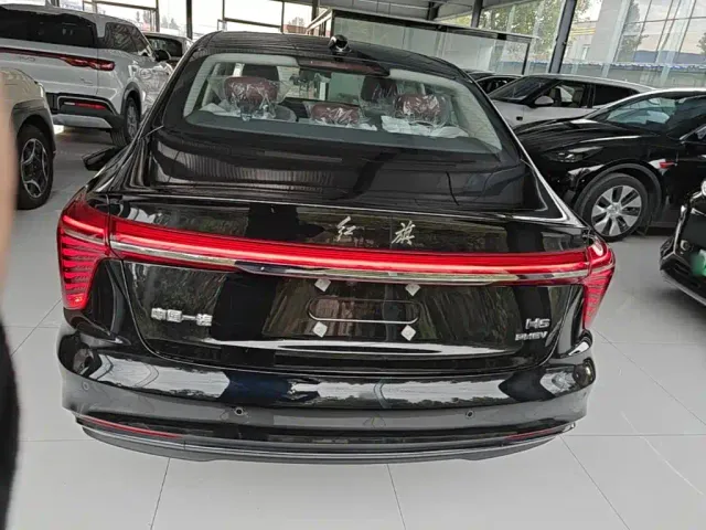 Hongqi H5 PHEV — Фото автомобиля 5