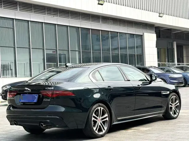 Jaguar XEL — Фото автомобиля 9