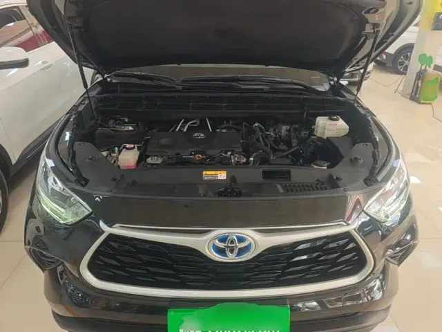 Toyota Highlander — Фото автомобиля 19