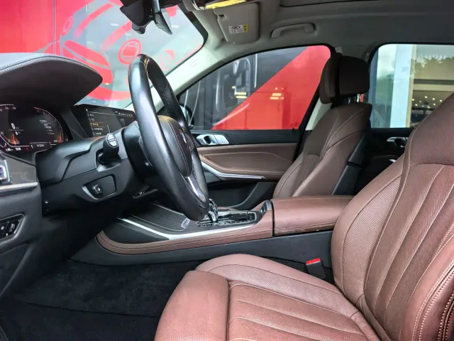 BMW X7 — Фото автомобиля 7