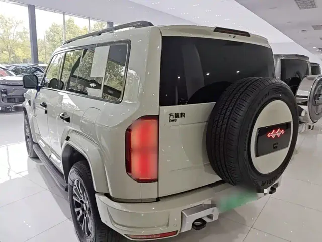 BYD FangChengBao Leopard 5 — Фото автомобиля 4