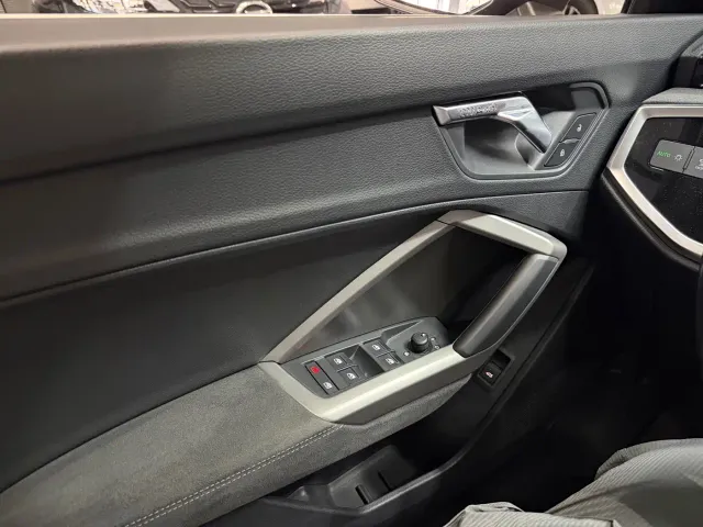 Audi Q3 — Фото автомобиля 15