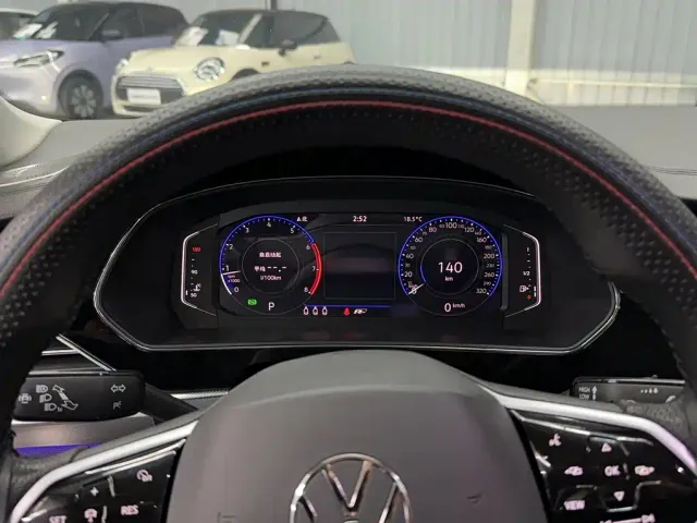 Volkswagen Passat — Фото автомобиля 7