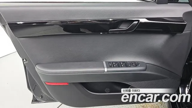 Hyundai Grandeur GN7 — Фото автомобиля 13
