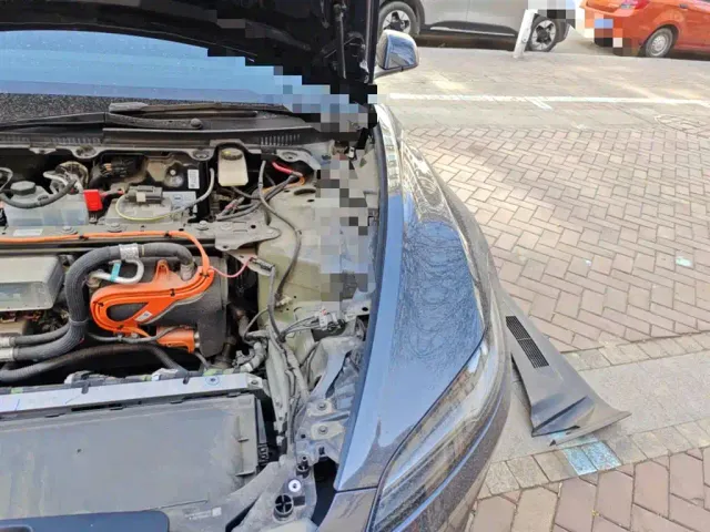Tesla Model 3 — Фото автомобиля 21