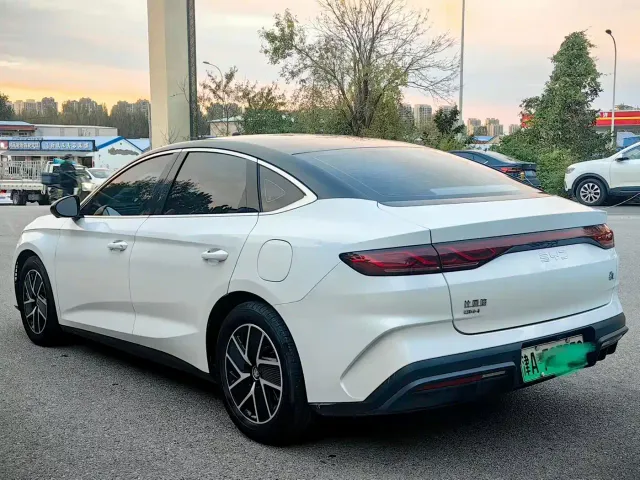 BYD Qin L — Фото автомобиля 5