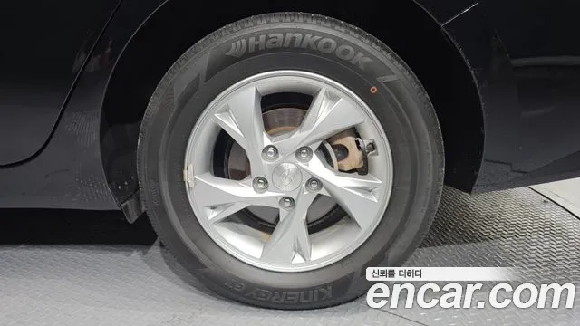 Hyundai AVANTE Avante (CN7) — Фото автомобиля 21