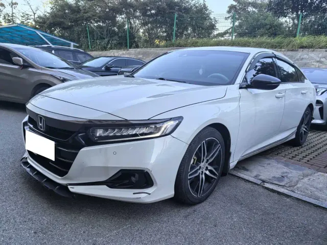 Фотография автомобиля — Honda Accord